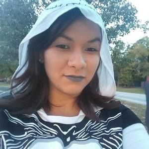 Meet your Posher, Denisse diaz